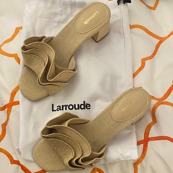 Larroude Shoes - Larroude Beige Heeled Sandals